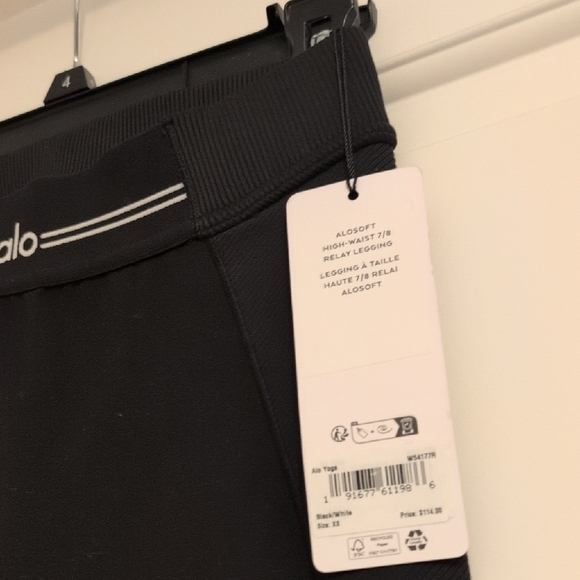 ALO Yoga Relay Alosoft Black/White High-Waist Leggings XS - Picture 8 of 14